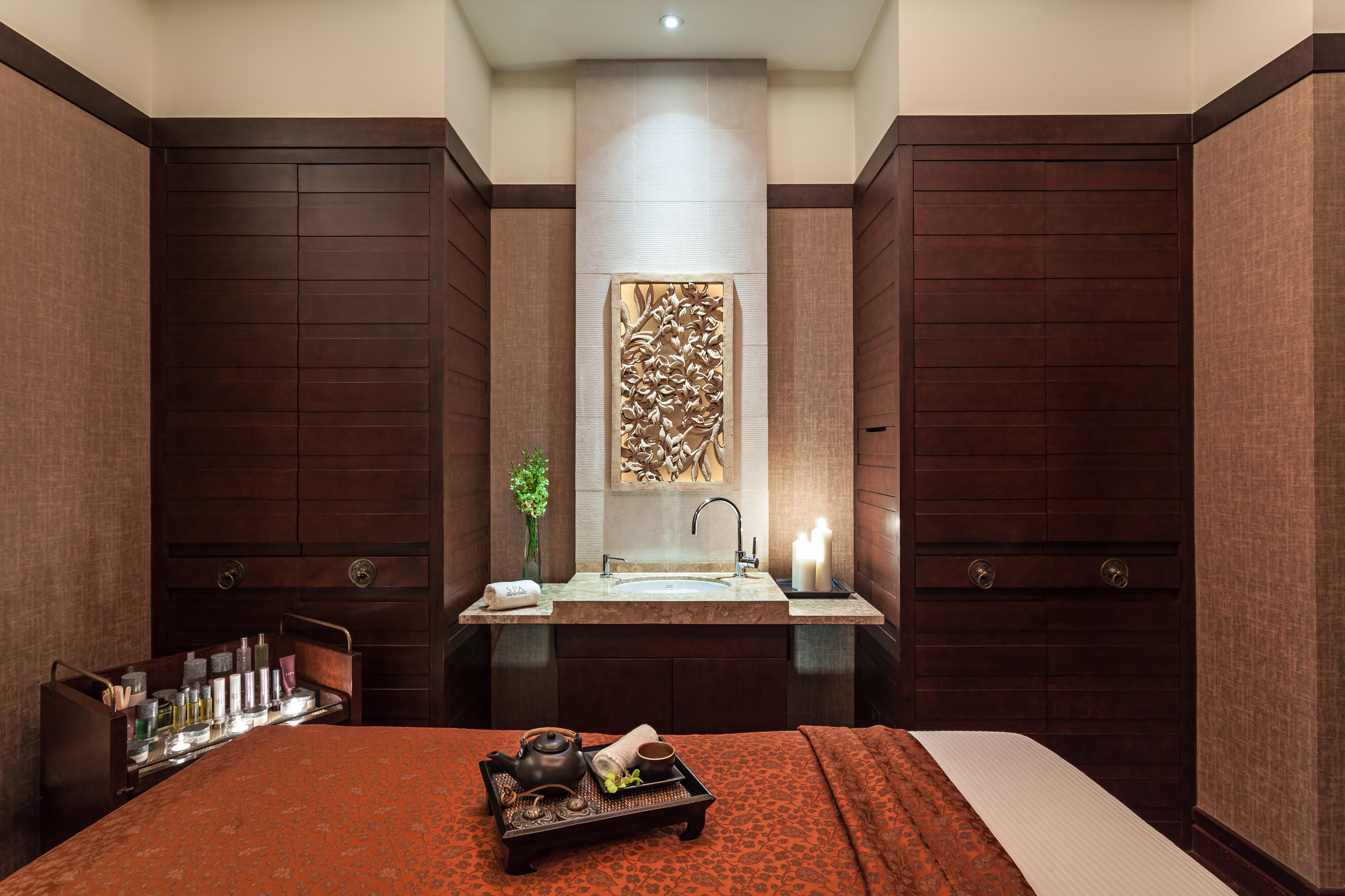 The Peninsula Bangkok Hotel Exterior foto A treatment room at the spa